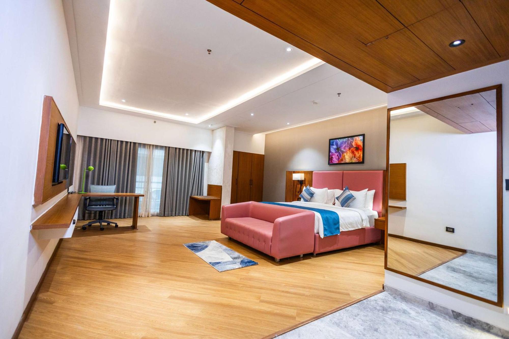 Ramada Encore By Wyndham Viramgam المظهر الخارجي الصورة