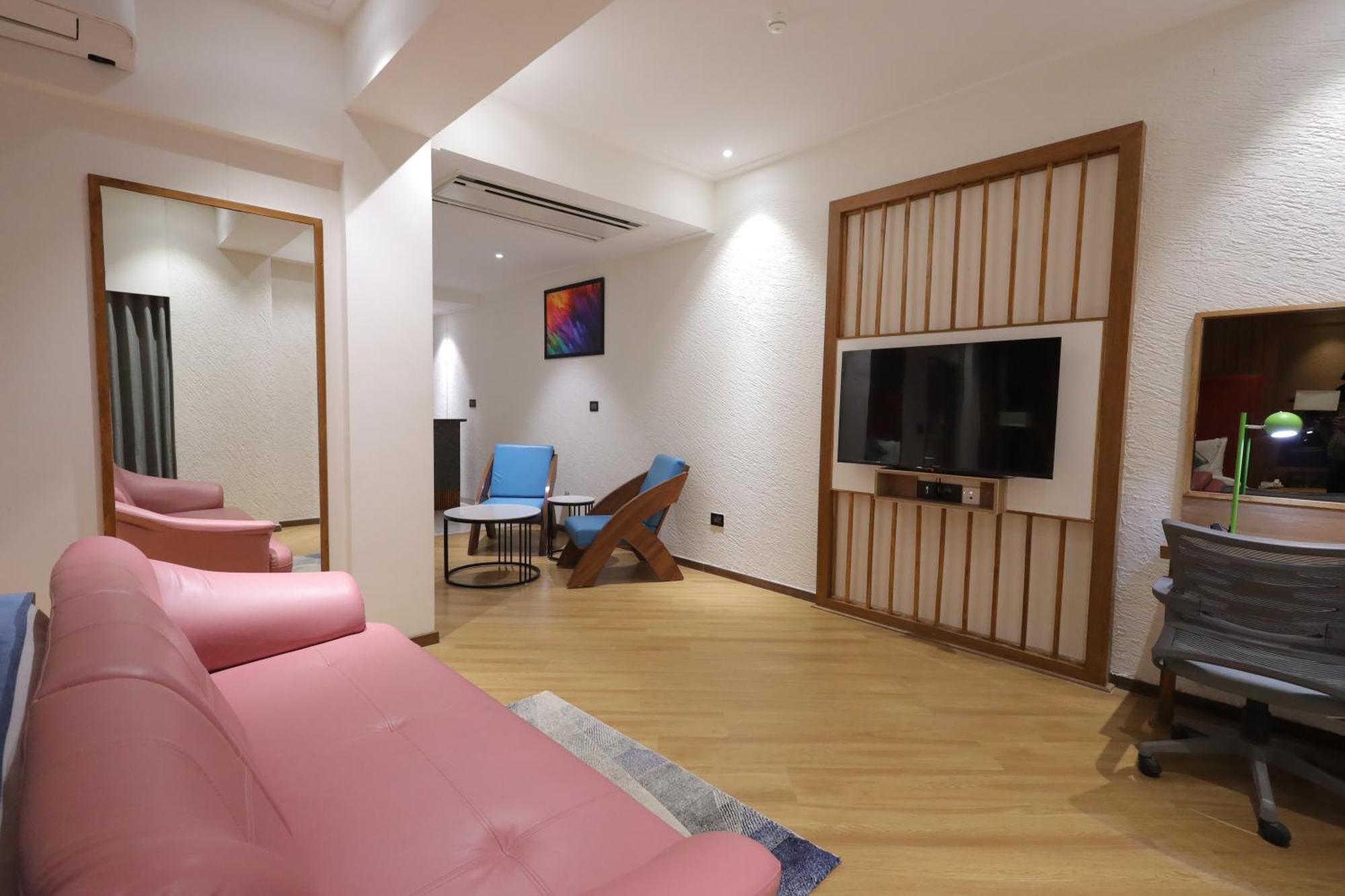 Ramada Encore By Wyndham Viramgam المظهر الخارجي الصورة